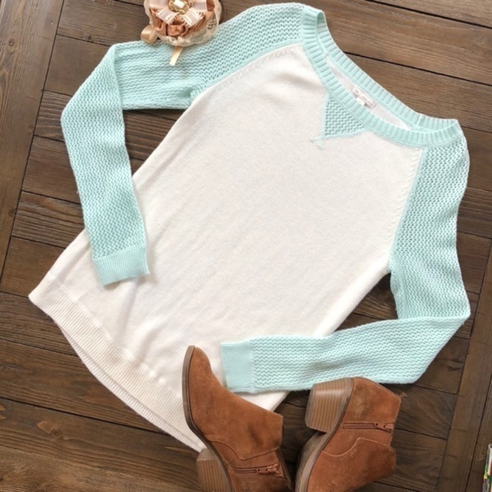Gap seafoam green & ivory crochet sweater